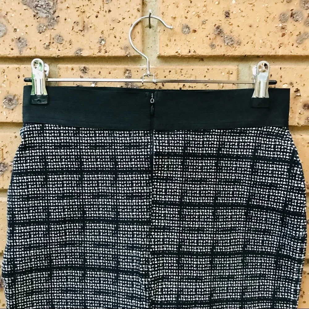 TEMT Size Small Black White Tulip Skirt Casual Work - Picture 5 of 7